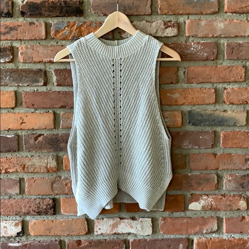 Knitted cut off sweater